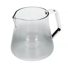 Jarra de café de vidrio Fellow Mighty Small Glass Carafe en color gris ahumado con capacidad de 500 ml, fabricada en vidrio.