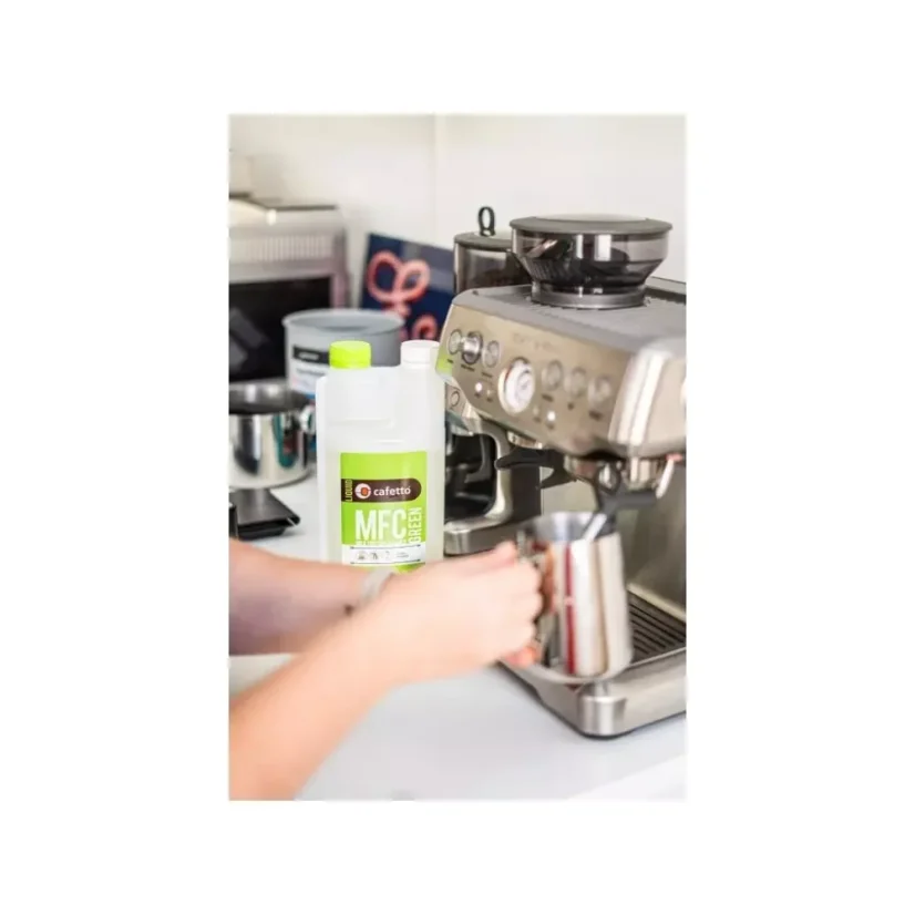 El limpiador ecológico de circuitos lácteos MFC Green de 1.0 l mantiene eficazmente su equipo de café en perfecto estado.