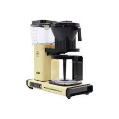 Moccamaster KBG Select Technivorm v pastelovej žltej farbe je elegantný domáci prekvapkávač vyrobený z nehrdzavejúcej ocele, ktorý prináša kvalitnú kávu s osobitým štýlom. Moccamaster KBG Select Technivorm v pastelovej žltej farbe je elegantný domáci prekvapkávač vyrobený z nehrdzavejúcej ocele, ktorý prináša kvalitnú kávu s osobitým štýlom.