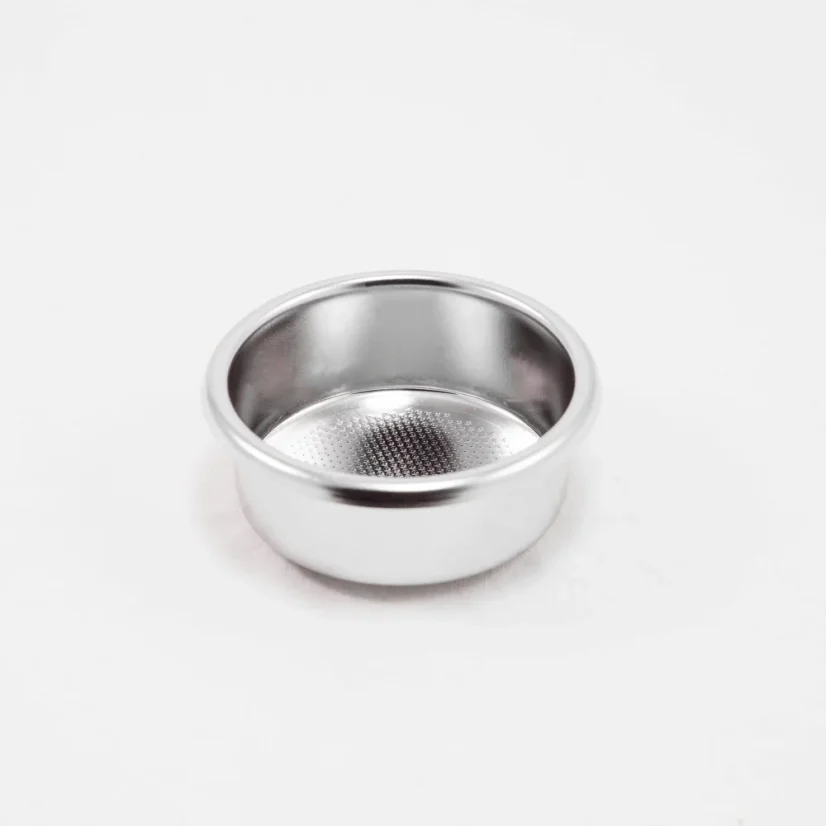 IMS B702TCH28.5E 18-22 g filter basket with an outer diameter of 70 mm, ideal for espresso preparation.