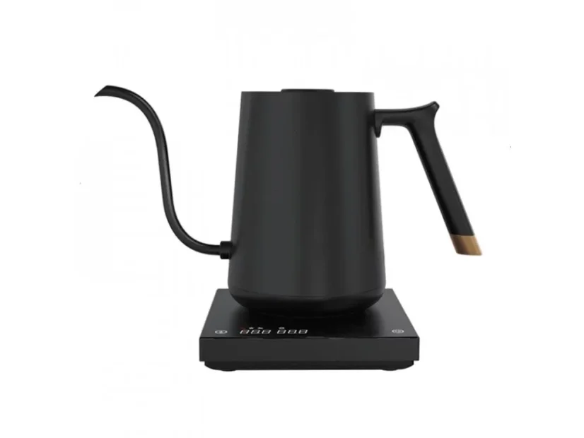 Digitálna rýchlovarná kanvica Timemore Fish Smart Pour Over Thin v čiernej farbe so zdrojom ohrevu na elektrinu, ideálna pre prípravu preliatej kávy.