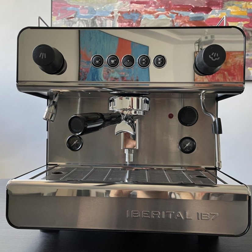The Iberital IB7 Standard 1GR espresso machine with a single hot water nozzle.