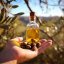 Esenciálny olej Jojoba Pěstík vo fľaštičke 10 ml, certifikovaný ako 100% organický.