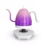 La bouilloire Brewista Artisan Candy Purple d'une capacité de 1,0 l est fabriquée en plastique de haute qualité et offre un design moderne pour préparer votre eau chaude préférée.