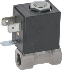 Schwaarzt elektromagnetescht Ventil mat enger Mutter uewen, Messinggehäus mat zwee Uschlëss a flaache Konnektoren.