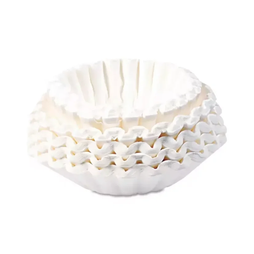 Filtres en papier blancs pour cafetières avec un diamètre de base de 10,8 cm.