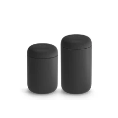 Matte black Fellow Carter Everywhere Mug with a capacity of 473 ml, suitable for men. Matte black Fellow Carter Everywhere Mug with a capacity of 473 ml, suitable for men.