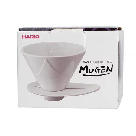 Porte-filtre en plastique blanc Hario V60 One Pour Dripper Mugen, idéal pour préparer du café filtre.