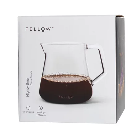 Sklenená kanvička Fellow Mighty Small s objemom 500 ml v čírom prevedení, ideálna pre milovníkov kávy.