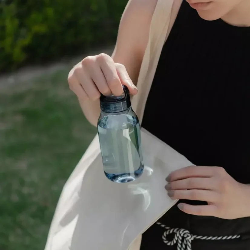 Kinto Plastik Wasserflasche 300 ml blau