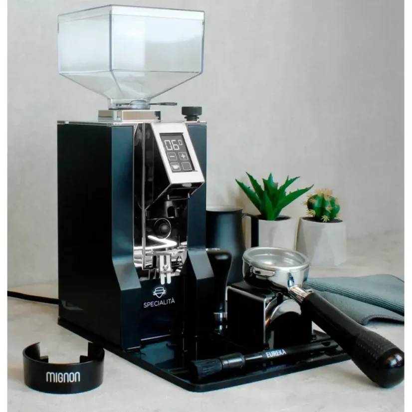 Electric coffee grinder Eureka Mignon Specialita CR black
