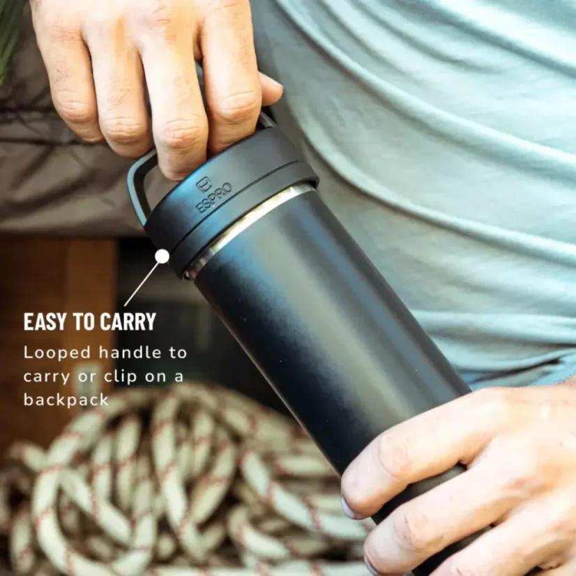 Espro Ultra Light Coffee Press v čiernej farbe s objemom 450 ml je moderný French press, ideálny pre milovníkov kvalitnej kávy.