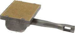 Infrarout-Stralungsbrenner mat enger perforéierter keramescher Plack an enger Metallréier mat Gasuschloss. Infrarout-Stralungsbrenner mat enger perforéierter keramescher Plack an enger Metallréier mat Gasuschloss.