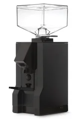 Schwarze elektrische Kaffeemühle Eureka Mignon mit manueller Steuerung auf weißem Hintergrund