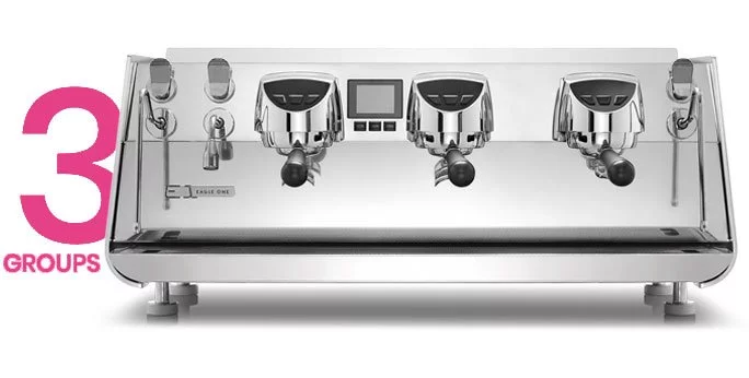 Kávovar Victoria Arduino Eagle One 3GR v chrómovom prevedení, ideálny pre použitie v kaviarňach.