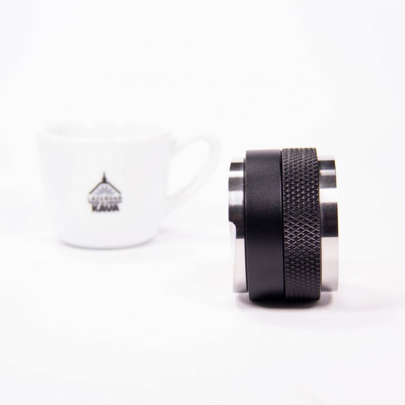 Rocket Espresso Verteiler und Tamper für die Zubereitung von Espresso mit Spa Kaffee.