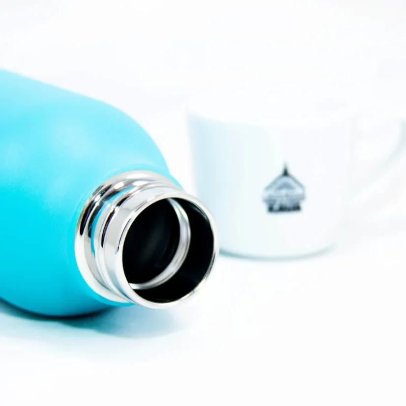 Asobu Urban Water Bottle in turquoise with a capacity of 460 ml, made of stainless steel.