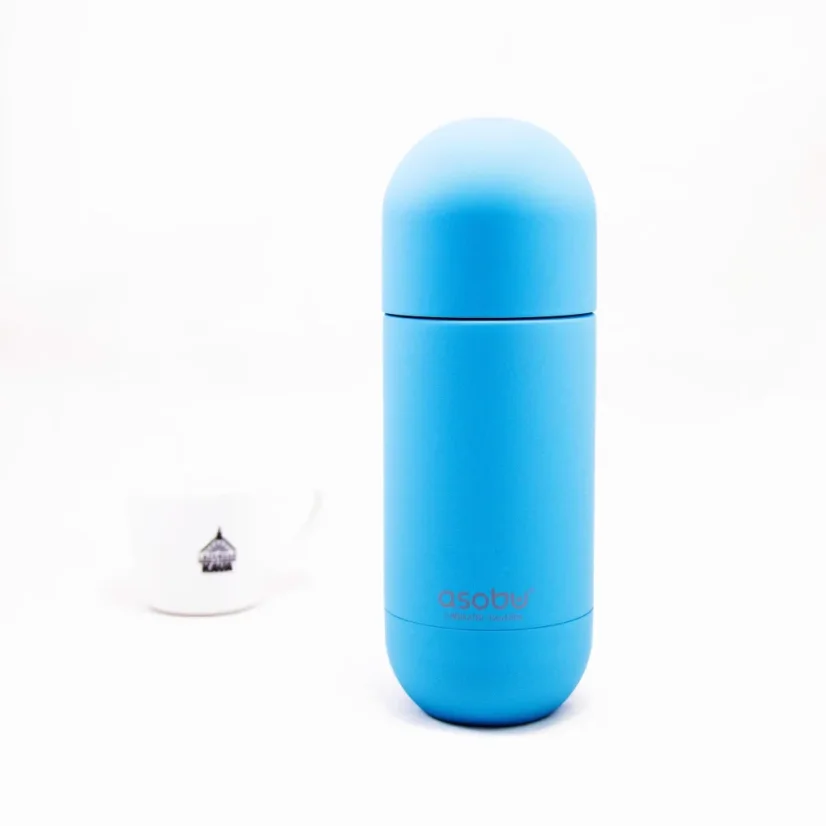Kék Asobu Orb termobögre 420 ml űrtartalommal, rozsdamentes acélból készült, ideális utazáshoz.