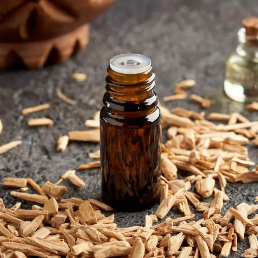 BIO Cèdre de l'Himalaya est une huile essentielle 100 % naturelle, certifiée par une agriculture durable.