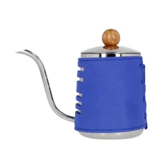 Blue gooseneck kettle by Barista Space with a 550 ml capacity, perfect for precise pouring in pour-over coffee making.
