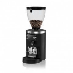 Mahlkonig E80 Supreme ze zintegrowaną skalą porcji kawy.