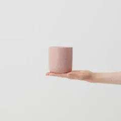 Mug Aoomi Yoko Modèle C01 d'une contenance de 400 ml, fabriqué en céramique, idéal pour préparer du café ou du thé.