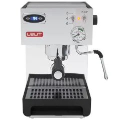 Espressor manual Lelit Anna PL41TEM, care poate prepara lapte cald.