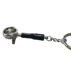 Mini portafilter z czarnym uchwytem jako breloczek do kluczy. Mini portafilter z czarnym uchwytem jako breloczek do kluczy.