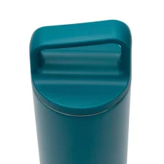 Mug isotherme MiiR Wide Mouth Prismatic d'une capacité de 590 ml, idéal pour les déplacements.
