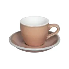 Porcelanowy kubek do espresso Loveramics Egg o pojemności 80 ml z różowym spodkiem wykonany z wysokiej jakości porcelany.