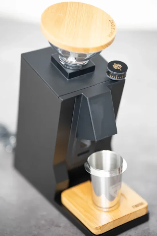 Beholder til malet kaffe ved Single Dose kværnen.