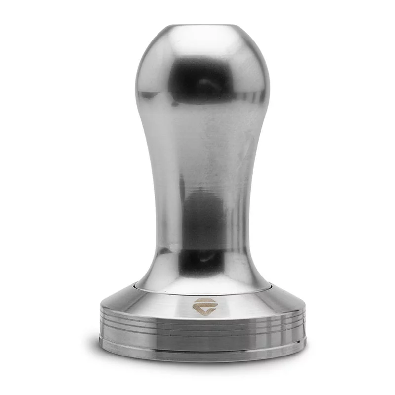 Tamper s plochou základňou s priemerom 58,55 mm.