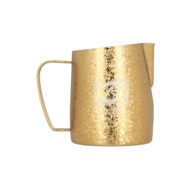Milk frothing pitcher Barista Space Ice Grain Gold 450 ml.