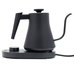 Schnellkochtopf Flair Cafe Kettle mit einem Fassungsvermögen von 800 ml bietet eine effiziente elektrische Erwärmung, ideal für die Zubereitung von heißen Getränken. Schnellkochtopf Flair Cafe Kettle mit einem Fassungsvermögen von 800 ml bietet eine effiziente elektrische Erwärmung, ideal für die Zubereitung von heißen Getränken.