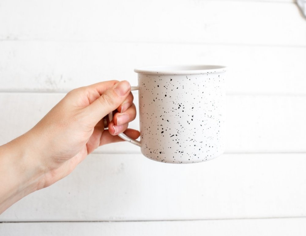 Cómo tomas el café afecta a su sabor: por qué no es lo mismo una taza que  un vaso de cartón