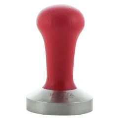 Tamper manuel pour café en couleur rouge avec un diamètre de 58 mm.