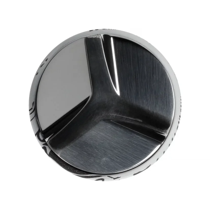 Preview of the bottom side that helps the coffee spread in the basket.