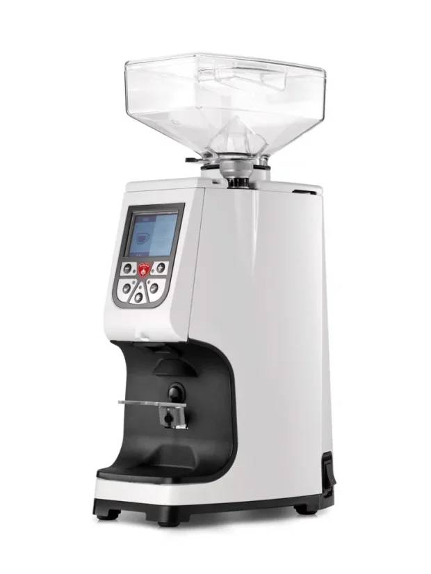 Biely mlynček na espresso Eureka Atom 60 z Talianska.