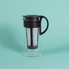 Hario Mizudashi Cold Brew palack 600 ml fekete színben.