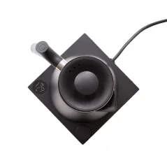Elektryczny czajnik Fellow Corvo EKG w matowym czarnym kolorze, idealny do szybkiego i efektywnego przygotowywania gorących napojów.