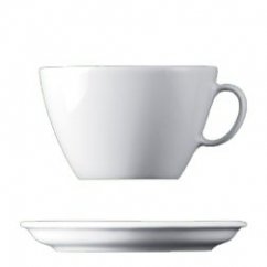 weiße Divers-Tasse für die Zubereitung von Cappuccino