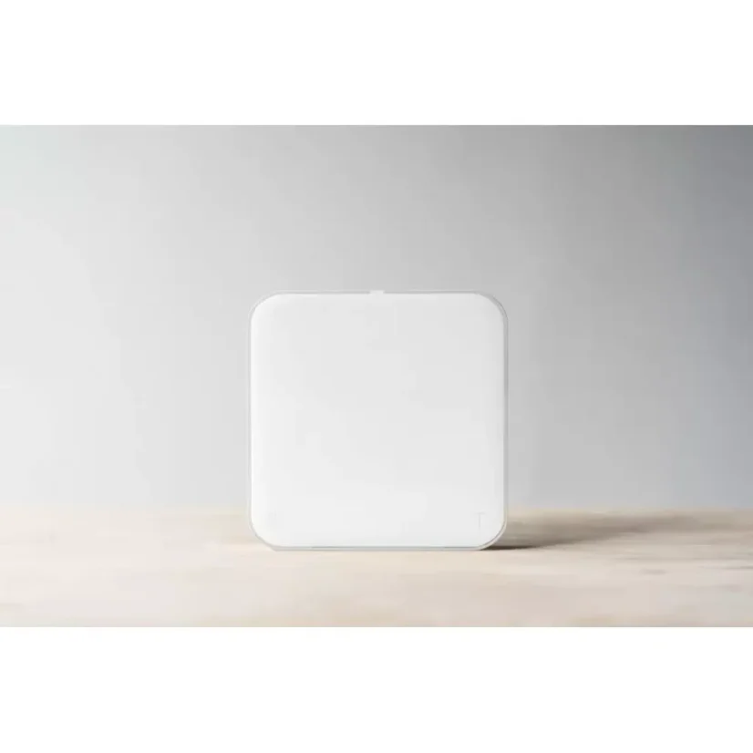 Acaia Pearl blanche sont des balances numériques pour le café qui offrent une précision de pesée allant jusqu'à 0,1 g pour une préparation précise de votre boisson préférée.