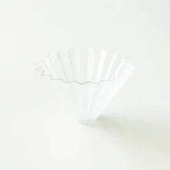 Plastový dripper Origami Air vo veľkosti M. Číre prevedenie.