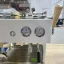 Machine à café à levier domestique Ascaso Baby T Plus en couleur Cloud White avec une tension de 230V, idéale pour la préparation d'un espresso de qualité.