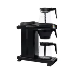 Moccamaster Moccaserver ir profesionāls kafijas automāts eleganta melnā krāsā, ideāls kvalitatīvas kafijas pagatavošanai. Moccamaster Moccaserver ir profesionāls kafijas automāts eleganta melnā krāsā, ideāls kvalitatīvas kafijas pagatavošanai.
