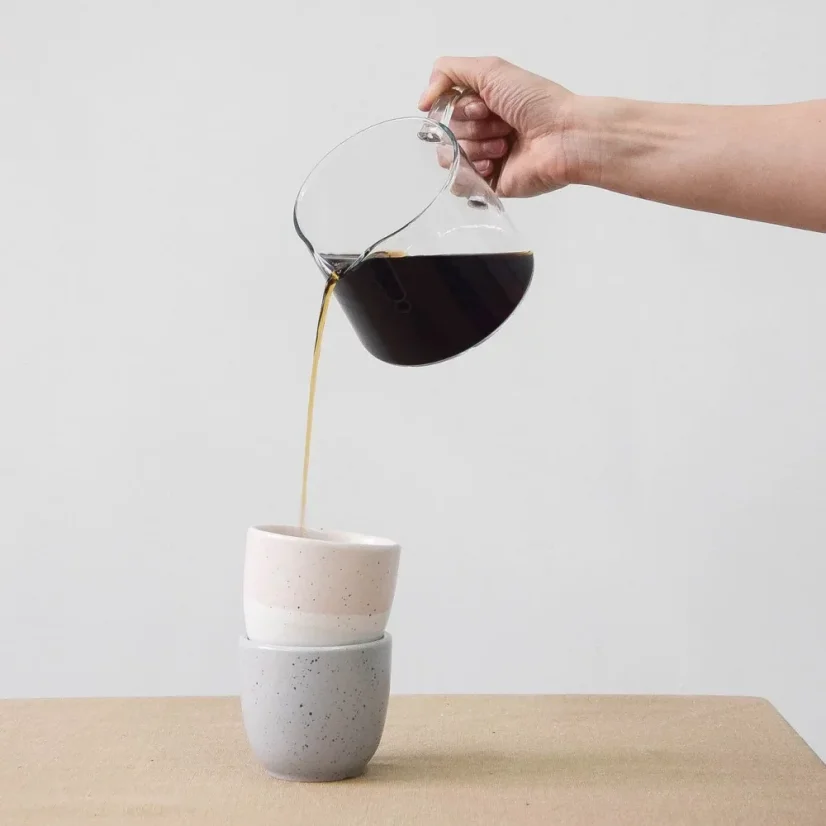 Szary porcelanowy kubek Aoomi Haze Mug 03 o pojemności 200 ml.