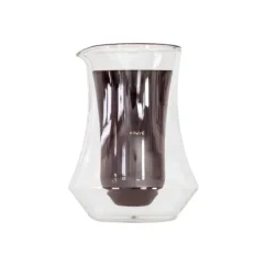Konvička na kávu Kruve Pique Carafe s objemom 300 ml, ideálna pre milovníkov kvalitnej kávy.