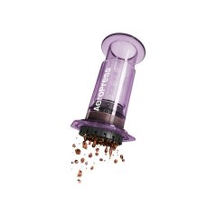 Aeropress Clear Purple ma piękny kryształowy fioletowy design.