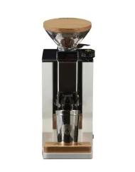 Weißer Espressomühle Eureka ORO Mignon Single Dose aus Edelstahl, elegant und haltbar.