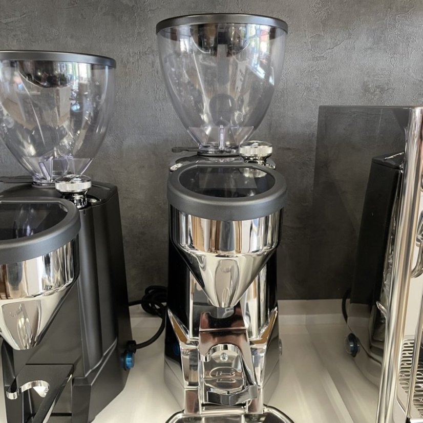 Silver Rocket Espresso SUPER FAUSTO coffee grinder, ideal for office use.
